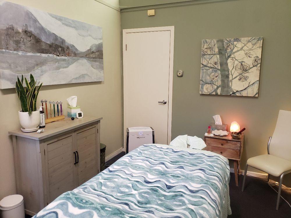 Massage By Sanas Logo