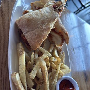 GIORDANO S WEST DES MOINES PHOTOS visual data 4