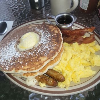 Eat'n Park Restaurant - American Near Me - Burbank, California Eat'n Park Restaurant - American Near Me - Burbank, California