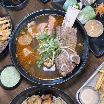 Pho Tám Cali - spicy pho and garlic noodles - Vietnamese Near Me - Lake Forest, California Pho Tám Cali - spicy pho and garlic noodles - Vietnamese Near Me - Lake Forest, California