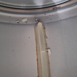 This is a photo of the dryer we had. We had to clean out the sand and seashells before using it. This is a photo of the dryer we had. We had to clean out the sand and seashells before using it.