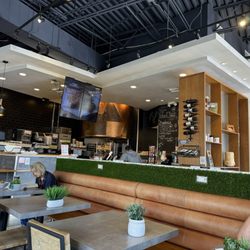 Offerdahl's Off-The-Grill - Seating