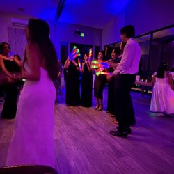 Saki Weddings - Dance floor vibes
