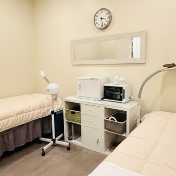 Michelle's Skin Clinic - Professional skincare backed by 25 years of experience. - Skin Care Near Me - Los Angeles, California Michelle's Skin Clinic - Professional skincare backed by 25 years of experience. - Skin Care Near Me - Los Angeles, California