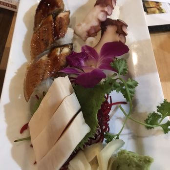 Sakura Sushi - Sushi Bars Near Me - Schaumburg, Illinois