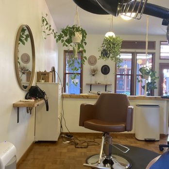 Fringe Salon - Salon - Hair Salons Near Me - Davis, California Fringe Salon - Salon - Hair Salons Near Me - Davis, California