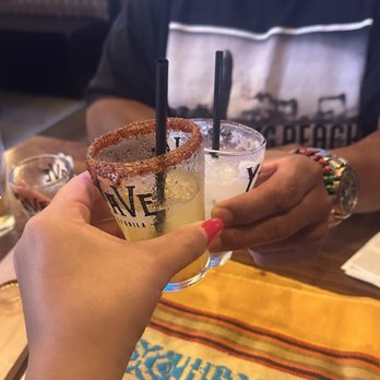 El Viejon Mariscos & Sushi - Sushi Bars Near Me - Long Beach, California El Viejon Mariscos & Sushi - Sushi Bars Near Me - Long Beach, California