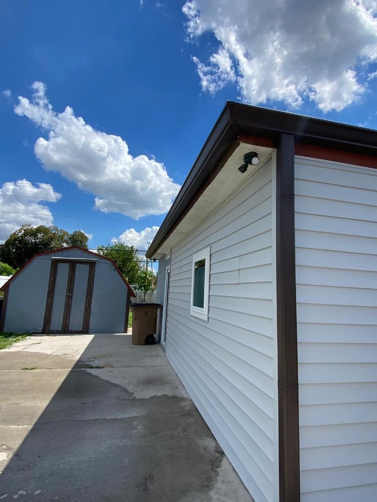 Slide of Castro's Services of FL