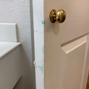 La Quinta by Wyndham Macon - Bathroom door - toothpaste - Hotels Near Me - Macon, Georgia