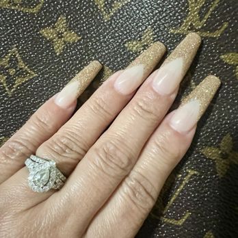 Minnie Nail Bar - Nail Salons Near Me - Claremont, California