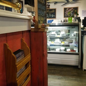 Pelican Pier Seafood Bar - Seafood Near Me - Calgary, Alberta
