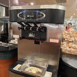 Asia Buffet & Grill - Soft serve frozen yogurt machine
