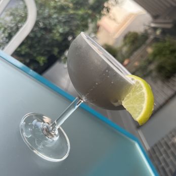 Botanical Lounge - El Vuelo - Lounges Near Me - Raleigh, North Carolina