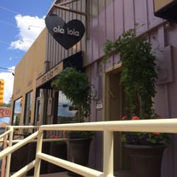 ola lola - The outside of the store