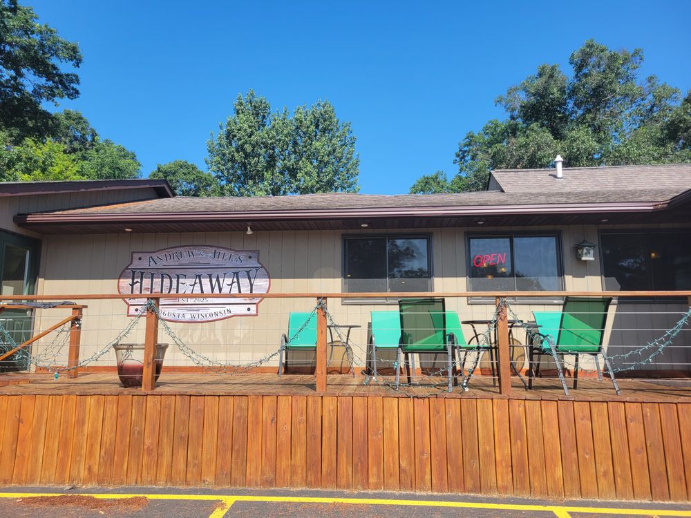 Andrew And Jills Hideaway Logo