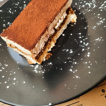 Vesuvio - Tiramisu - Italian Near Me - Gijon, O Vesuvio - Tiramisu - Italian Near Me - Gijon, O