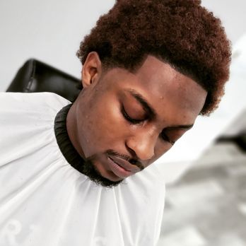 Estillos Barber Studio - Barbers Near Me - Oak Park, Illinois