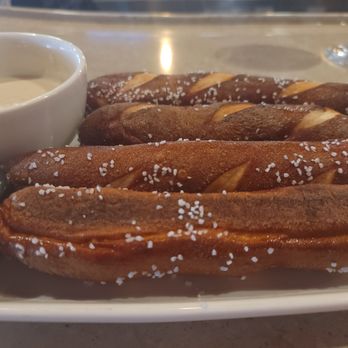 Applebee's Grill + Bar - Pub pretzels - American Near Me - Yuba City, California Applebee's Grill + Bar - Pub pretzels - American Near Me - Yuba City, California