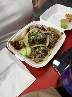 La Carreta Tacos y Tortas by null