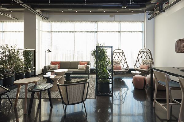 Alt Hotel Calgary East Village by null