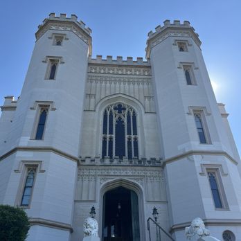 Louisiana Old State Capitol - Entrance. Stunningly beautiful building. - Landmarks & Historical Buildings Near Me - Baton Rouge, Louisiana Louisiana Old State Capitol - Entrance. Stunningly beautiful building. - Landmarks & Historical Buildings Near Me - Baton Rouge, Louisiana