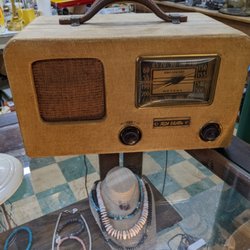 Rusty Dog Antiques - Bluetooth speaker with a battery pack. Great for cabin or camper.