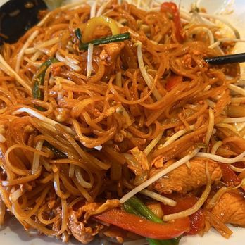 Pho Time Authentic Vietnamese Eatery - Pad Thai chicken - Vietnamese Near Me - Markham, Ontario