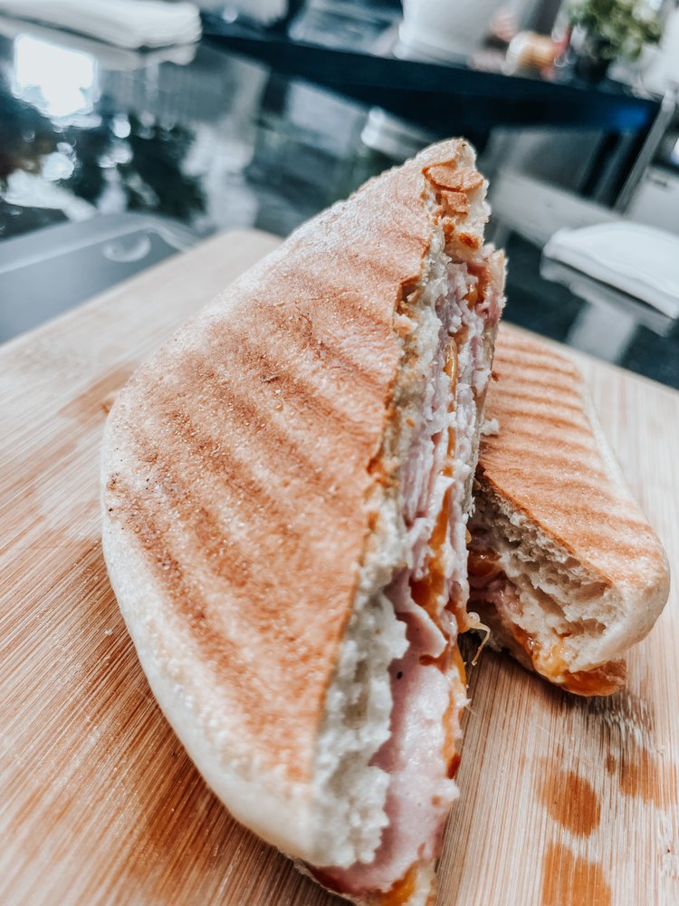 THE TWISTED BISTRO Updated September 2024 14 Photos 227 S Bridge