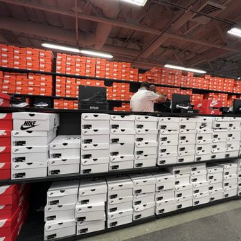 nike factory outlet cool springs