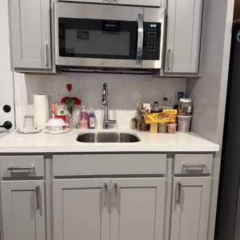 Dmytro Handyman Services - Furniture Assembly Near Me - Sacramento, California