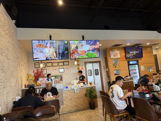 Yummy Pho & Bo Ne by null