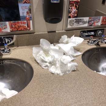 Hooters - Sports Bars Near Me - Little Rock, Arkansas
