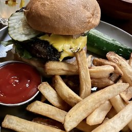 Beef Burger american, bacon, bbq mayo, pickle chips, red onion  It was a delicious burger!
