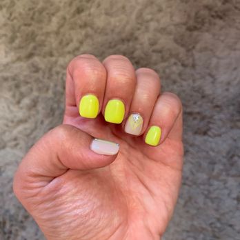 Fine Touch Nails - Nails by Tracy - UV Gel tips with Gel polish - Nail Salons Near Me - Belleville, New Jersey