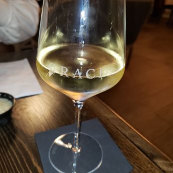 Grace - Peachy - Wine Bars Near Me - Yorkville, Illinois