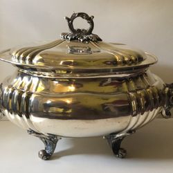 Lluria Fine Arts Services - A Seignorial Spanish Sterling Silver Lidded Soup Tureen privately brokered by LFAS on behalf of a S FL seller to an out of town buyer, 2024