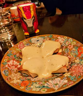 Queen’s English by null