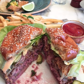 FIG Restaurant - Burger: juicy - Bars Near Me - Santa Monica, California FIG Restaurant - Burger: juicy - Bars Near Me - Santa Monica, California