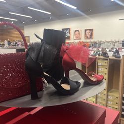 DSW Designer Shoe Warehouse - The surest holiday shoes and purses!