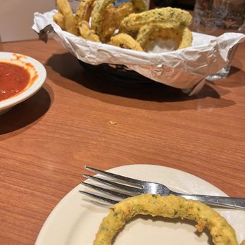 Noah's Ark Ristorante - Onion rings and pepper rings - Italian Near Me - Des Moines, Iowa Noah's Ark Ristorante - Onion rings and pepper rings - Italian Near Me - Des Moines, Iowa