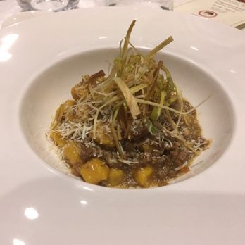 Le Bistrot de Venise - Pumpkin dumplings with lamb and fried leeks - Wine Bars Near Me - Venice, VE Le Bistrot de Venise - Pumpkin dumplings with lamb and fried leeks - Wine Bars Near Me - Venice, VE