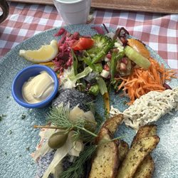 The Beehive - Fresh Achill salmon