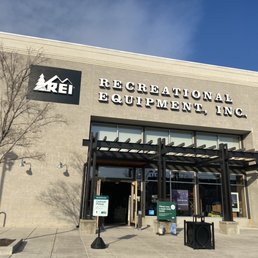 Exterior photo of REI - Glen Allen, Virginia Exterior photo of REI - Glen Allen, Virginia