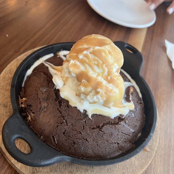 Byblos - Chocolate Brownie, vanilla ice cream, caramel sauce - Mediterranean Near Me - Harahan, Louisiana