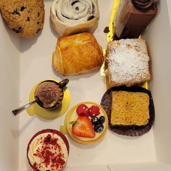 Spirit Made Cakes - Our collection - Custom Cakes Near Me - Clovis , California Spirit Made Cakes - Our collection - Custom Cakes Near Me - Clovis , California