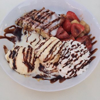 The Vineyards - Cinnamon roll for dessert - Venues & Event Spaces Near Me - Simi Valley, California