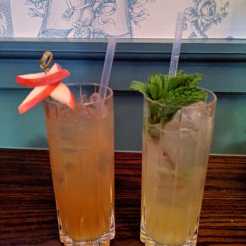 Fool's Errand - Apple spice cocktail (left) and Corset (right) - Cocktail Bars Near Me - Boston, Massachusetts