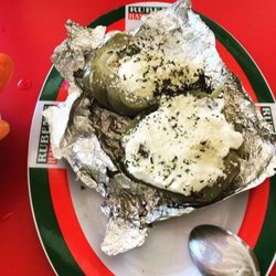 Ruben's Hamburgers - Tienen que probar el #chayotes rellenos #Yummy