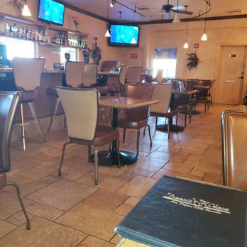 Dean's Place - Inside the restaurant - Italian Near Me - Las Vegas, Nevada Dean's Place - Inside the restaurant - Italian Near Me - Las Vegas, Nevada