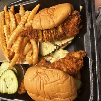 Dave's Hot Chicken - Halal Near Me - Phoenix, Arizona